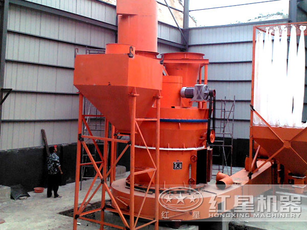 雷蒙磨粉機(jī)生產(chǎn)現(xiàn)場(chǎng) 雷蒙磨粉機(jī)生產(chǎn)現(xiàn)場(chǎng)