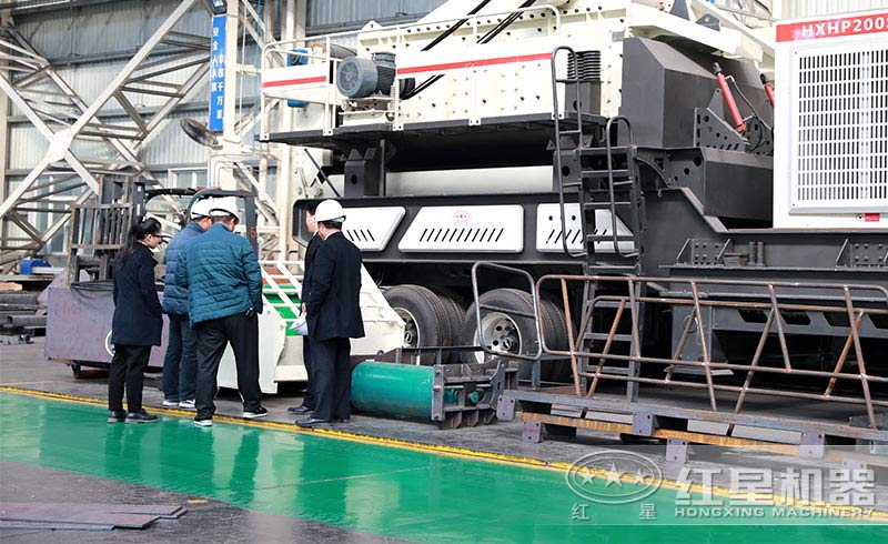 用戶來廠考察生產(chǎn)車間 用戶來廠考察生產(chǎn)車間