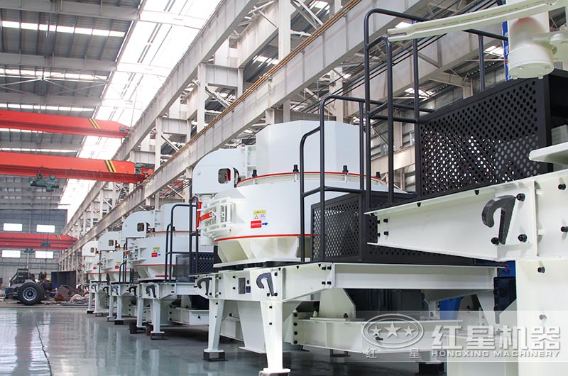 青石制砂機(jī)_青石頭打沙機(jī)，時(shí)產(chǎn)10-500噸不是事