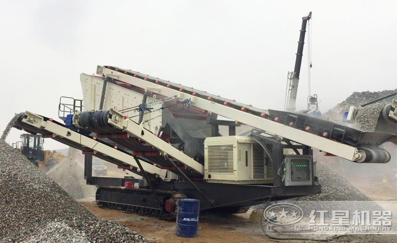 移動振動篩作業(yè)現(xiàn)場 移動振動篩作業(yè)現(xiàn)場