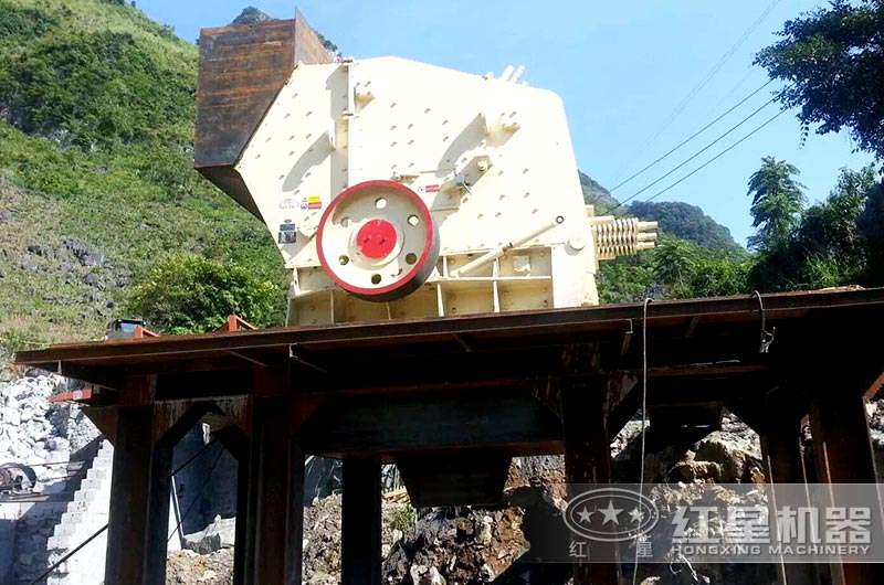 石料生產(chǎn)線現(xiàn)場(chǎng)實(shí)拍圖 石料生產(chǎn)線現(xiàn)場(chǎng)實(shí)拍圖