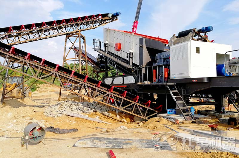 單臺移動碎石機現(xiàn)場 單臺移動碎石機現(xiàn)場