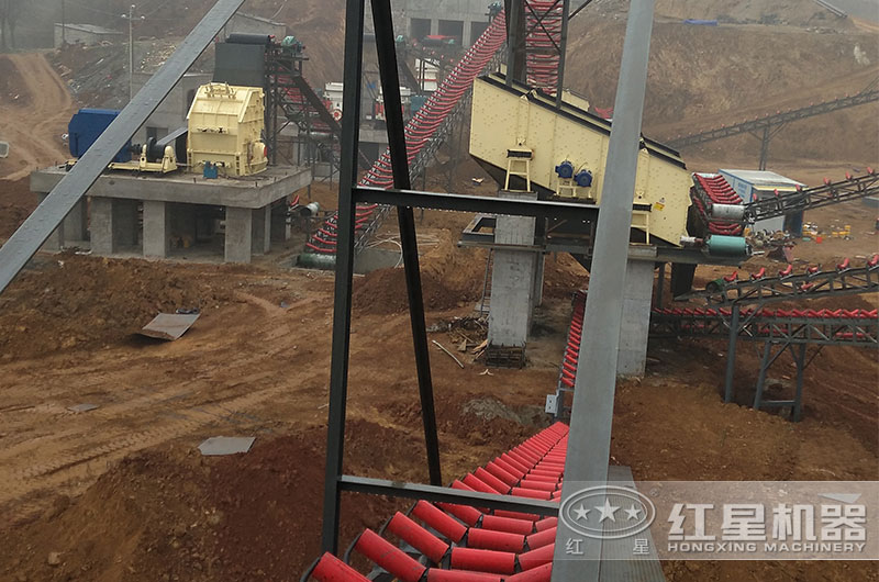 反擊式破碎設備應用生產(chǎn)現(xiàn)場 反擊式破碎設備應用生產(chǎn)現(xiàn)場