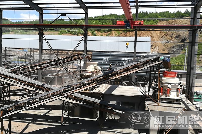 時產(chǎn)200噸河卵石制砂現(xiàn)場 時產(chǎn)200噸河卵石制砂現(xiàn)場