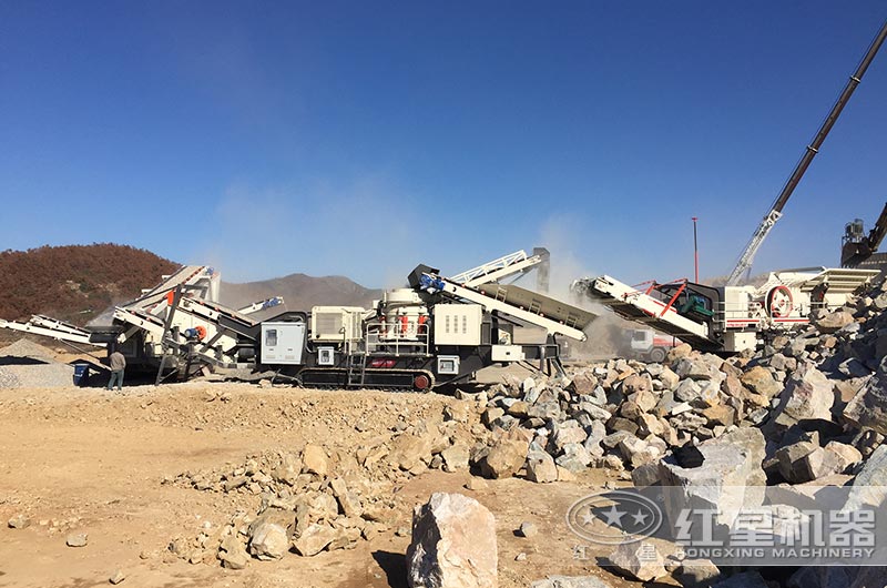 移動石子破碎機(jī)產(chǎn)量是多少？出料不達(dá)標(biāo)的原因有哪些？