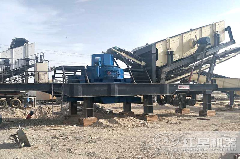 移動式石英石制砂機生產(chǎn)現(xiàn)場，一機抵一條生產(chǎn)線
