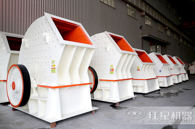 PCZ型重錘式破碎機(jī)，碎石一次成型