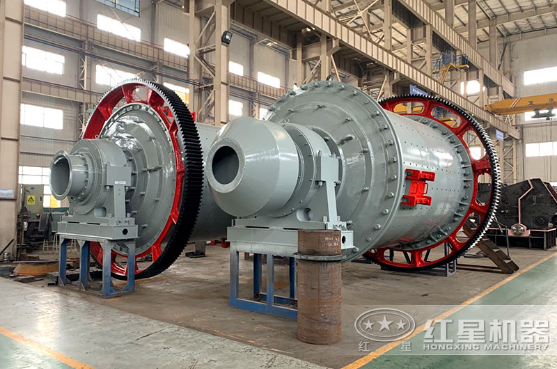 小型球磨機(jī)車(chē)間實(shí)拍，型號(hào)齊全