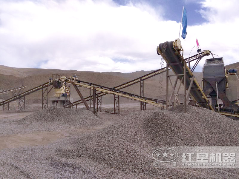 PF1007反擊式破碎機(jī)現(xiàn)場(chǎng)，出料粒形好