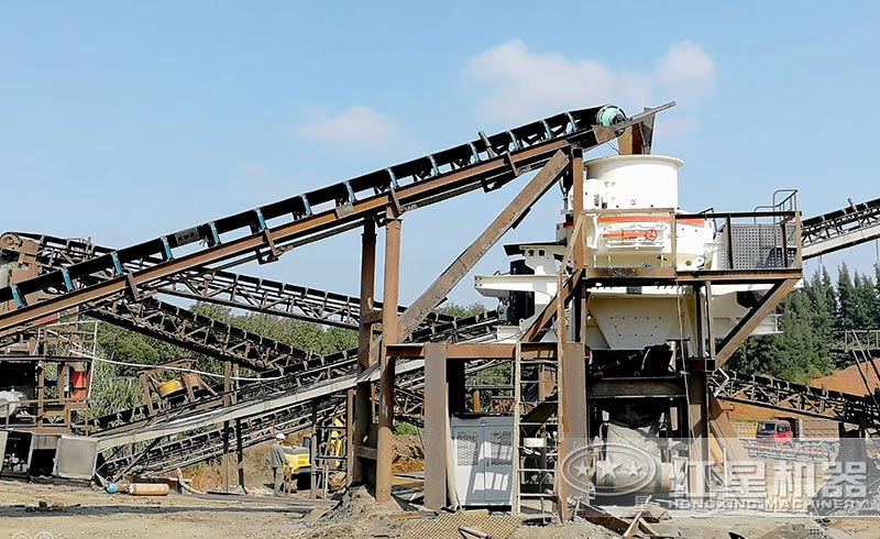 客戶來廠咨詢：想購買日產(chǎn)1000噸的制砂機，有推薦的型號嗎？