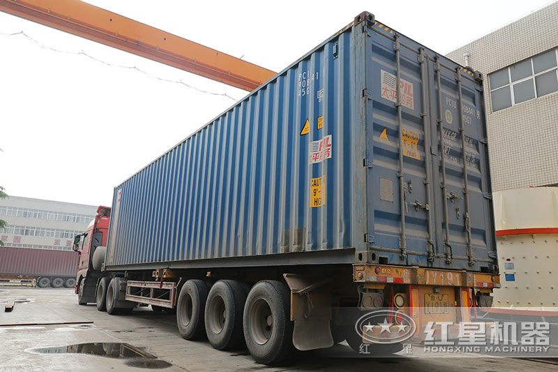 紅星機(jī)器錘式打砂機(jī)價(jià)格實(shí)惠，集裝箱發(fā)貨