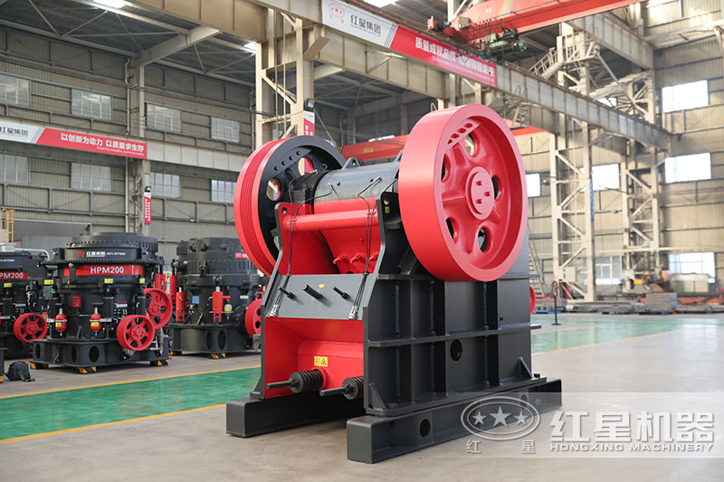 大塊石頭破碎機(jī)一天能碎多少噸石子？有幾種類型？?jī)r(jià)格多少