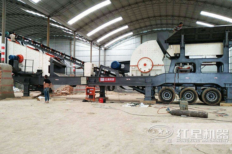 一飽眼福！四條時(shí)產(chǎn)200噸的機(jī)制砂生產(chǎn)線作業(yè)現(xiàn)場(chǎng)