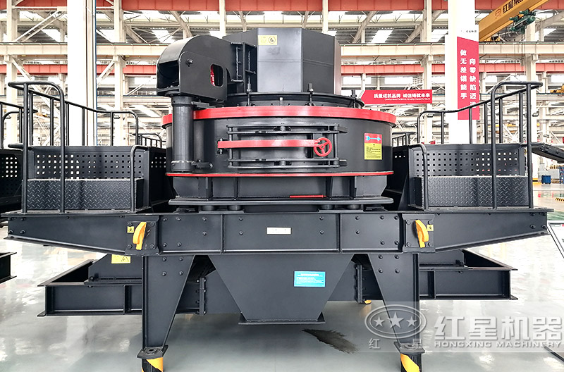 鵝卵石制沙機(jī)型號(hào)時(shí)產(chǎn)300噸有哪些，一臺(tái)價(jià)格多少？附視頻