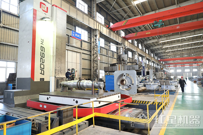 紅星機(jī)器生產(chǎn)車間，提供各種制沙洗砂設(shè)備