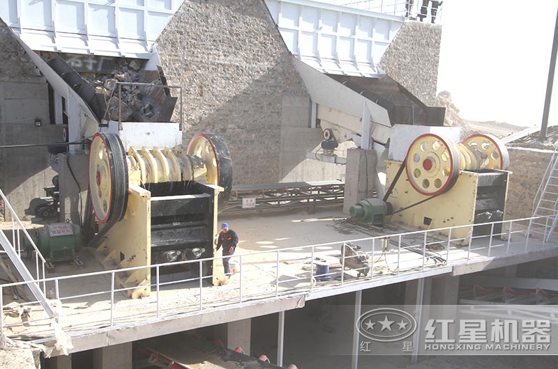 912顎式破石機產(chǎn)量是多少？一臺價格多少錢？